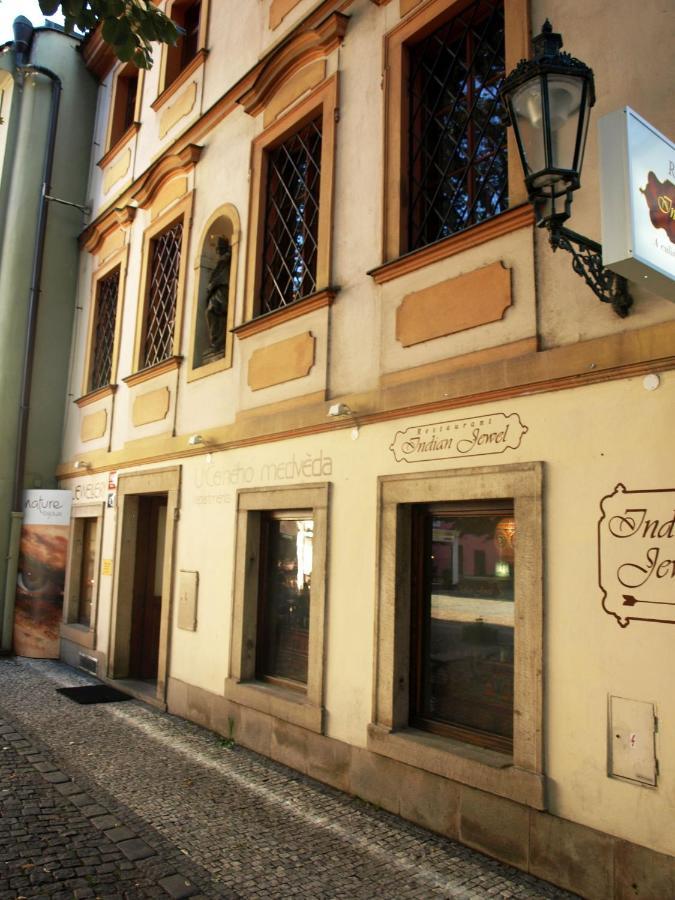 U Cerneho Medveda- At The Black Bear Appartamento Praga Esterno foto